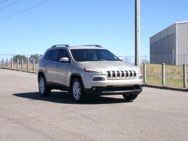 Used 2014 Jeep Cherokee Latitude with VIN 1C4PJLCS8EW295329 for sale in Ozark, AL
