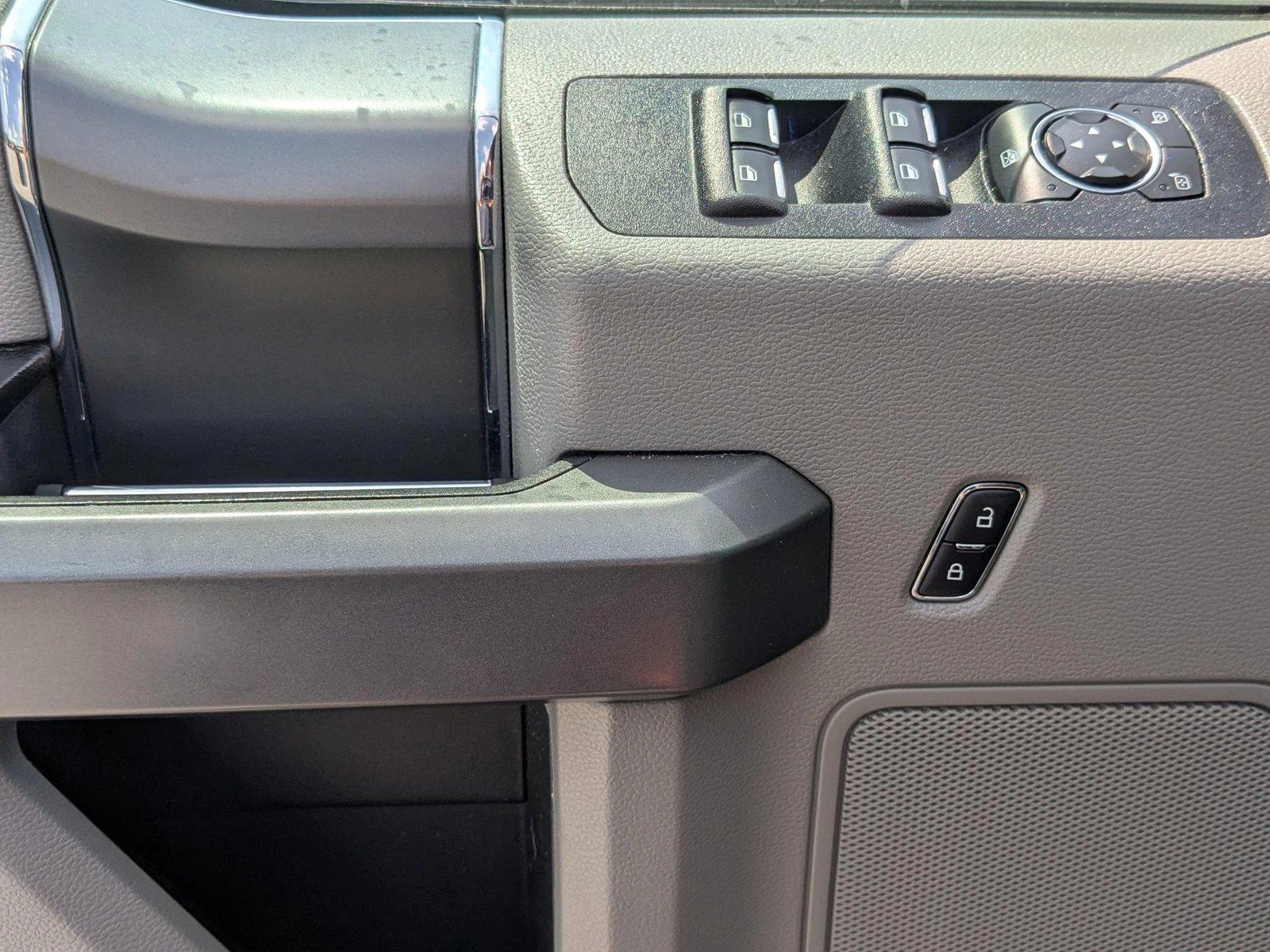 2016 Ford F-150 Vehicle Photo in St. Petersburg, FL 33713