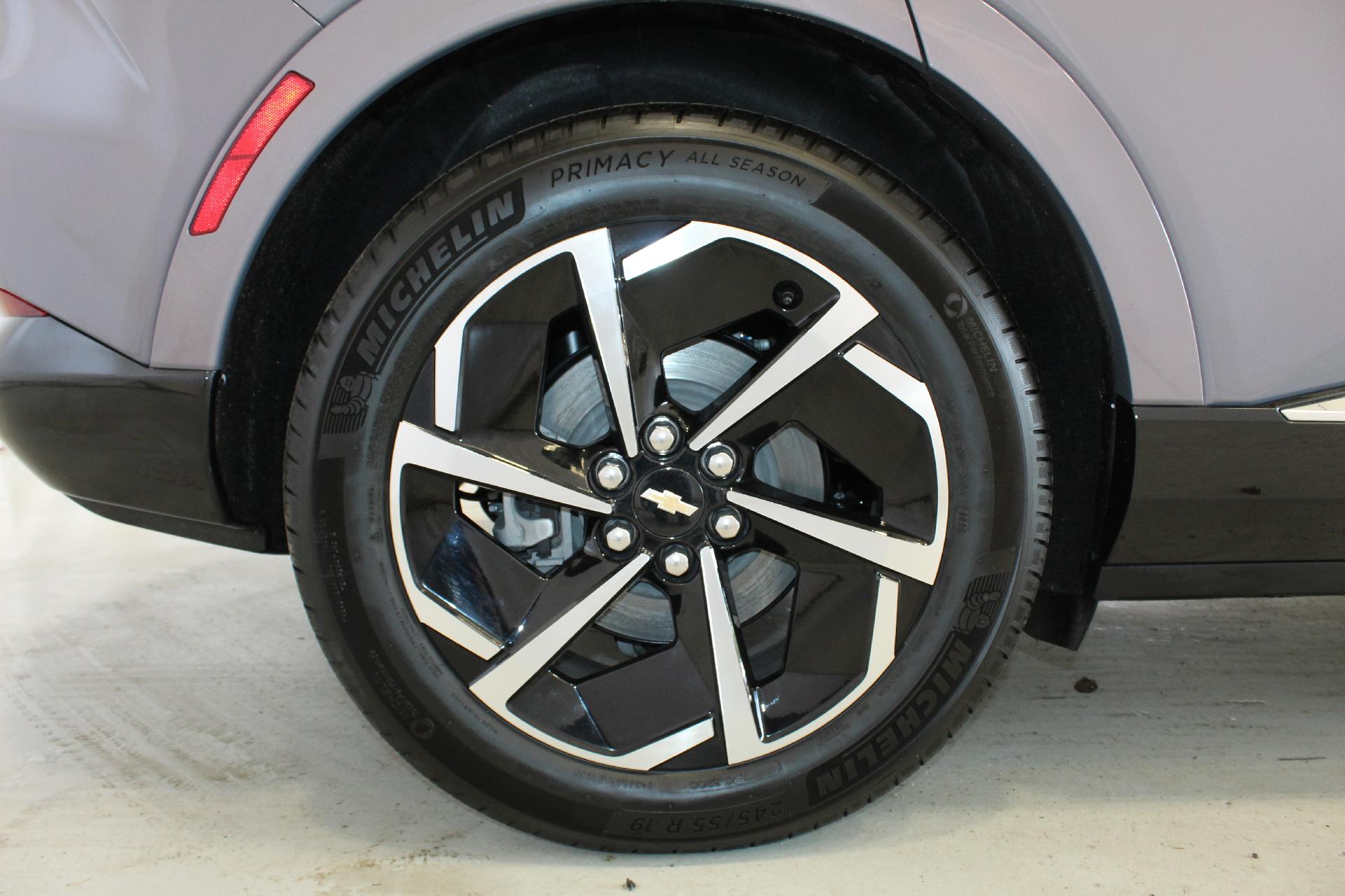 2025 Chevrolet Equinox EV Vehicle Photo in NORTHAMPTON, MA 01060-1120