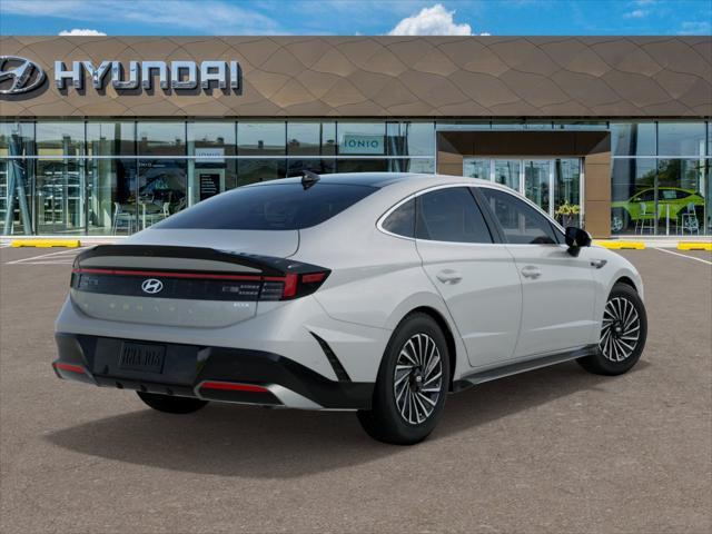 2025 Hyundai SONATA Hybrid Vehicle Photo in Peoria, IL 61615