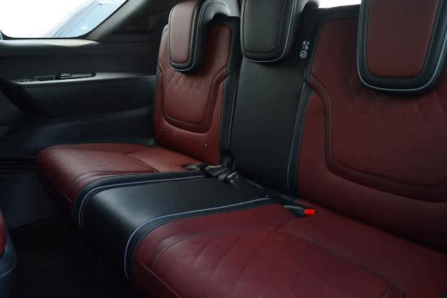 2025 INFINITI QX80 Vehicle Photo in Houston, TX 77090