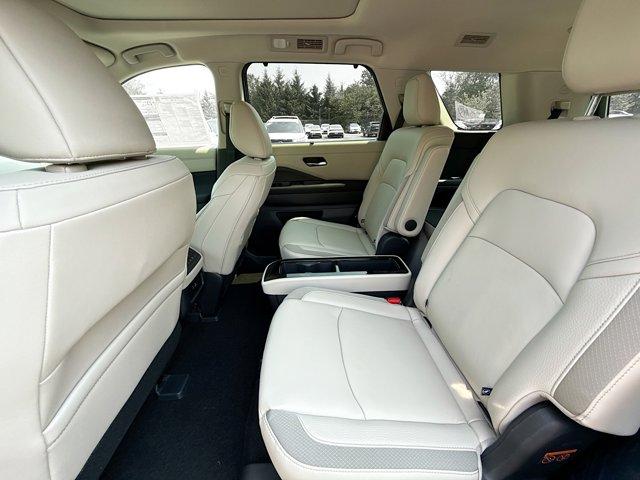 2025 Nissan Pathfinder Vehicle Photo in Flemington, NJ 08822