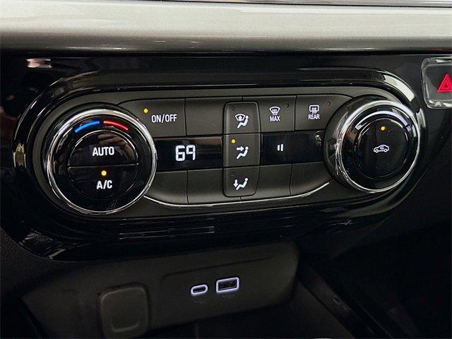 2025 Chevrolet Trax Vehicle Photo in PUYALLUP, WA 98371-4149