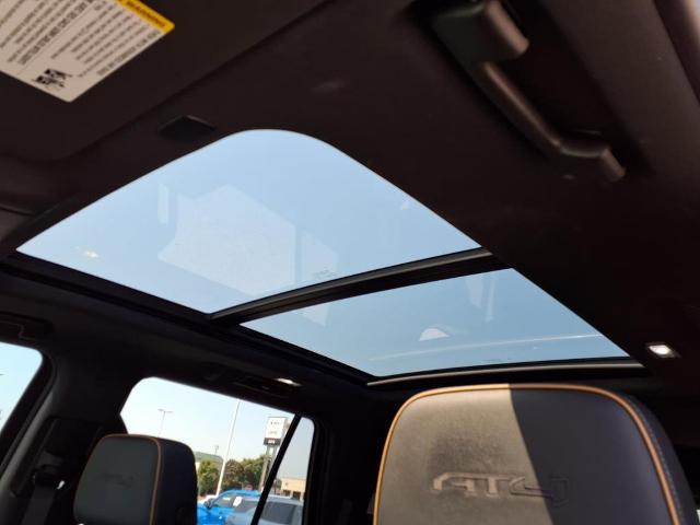 2023 GMC Yukon Vehicle Photo in EMPORIA, VA 23847-1235
