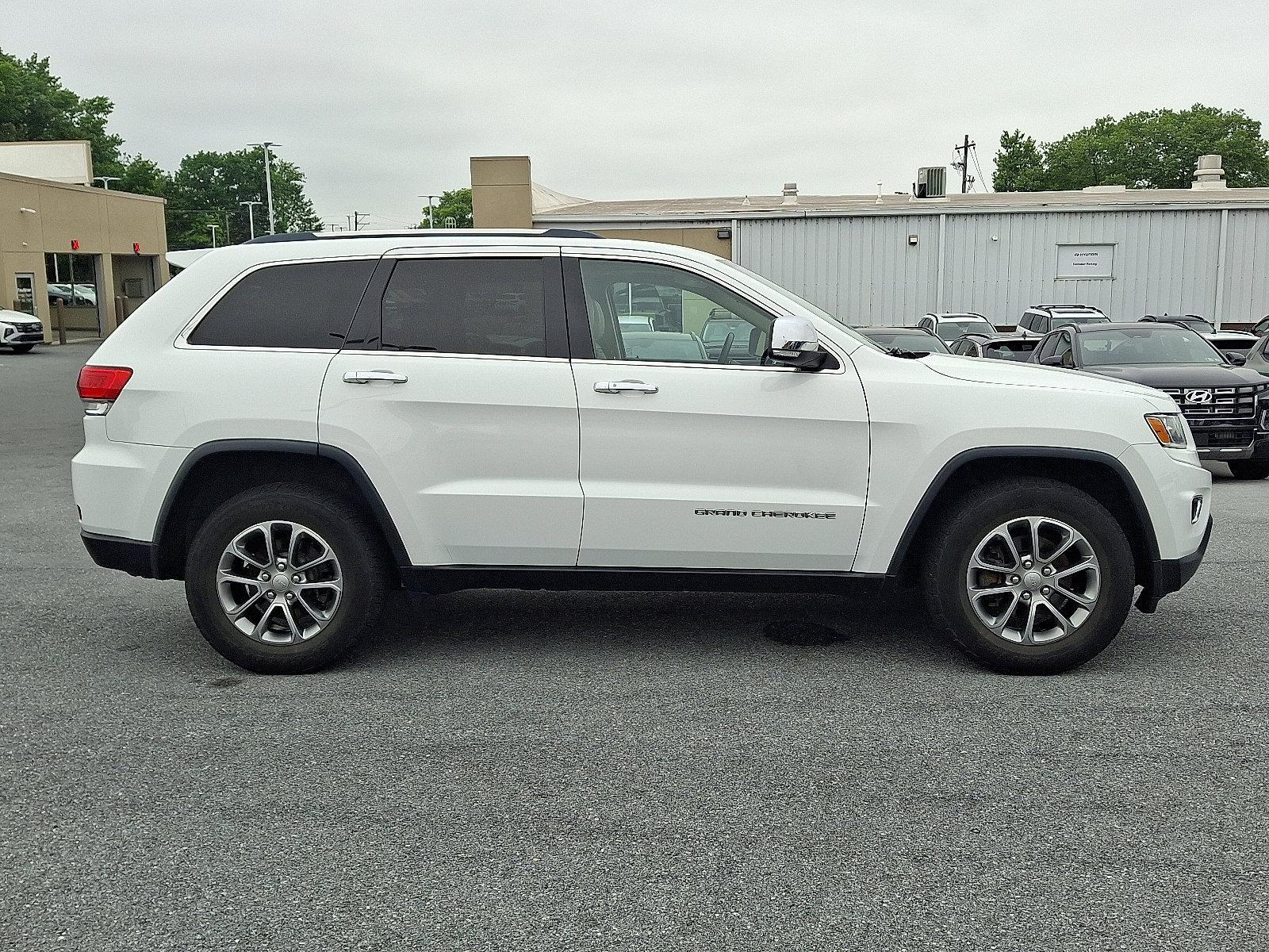 2015 Jeep Grand Cherokee Vehicle Photo in Harrisburg, PA 17111