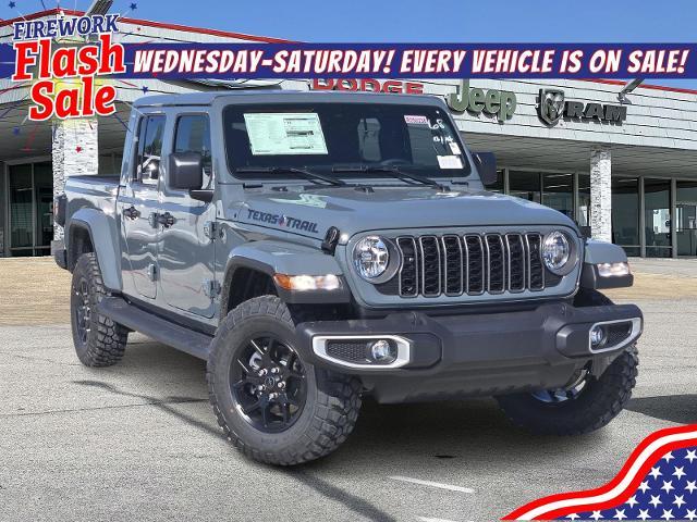 2025 Jeep Gladiator Vehicle Photo in Ennis, TX 75119-5114