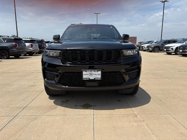 2024 Jeep Grand Cherokee Vehicle Photo in Peoria, IL 61615