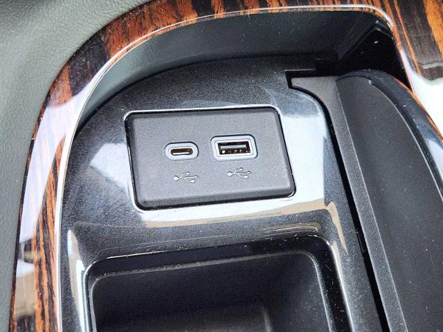 2022 Cadillac Escalade Vehicle Photo in DENTON, TX 76210-9321