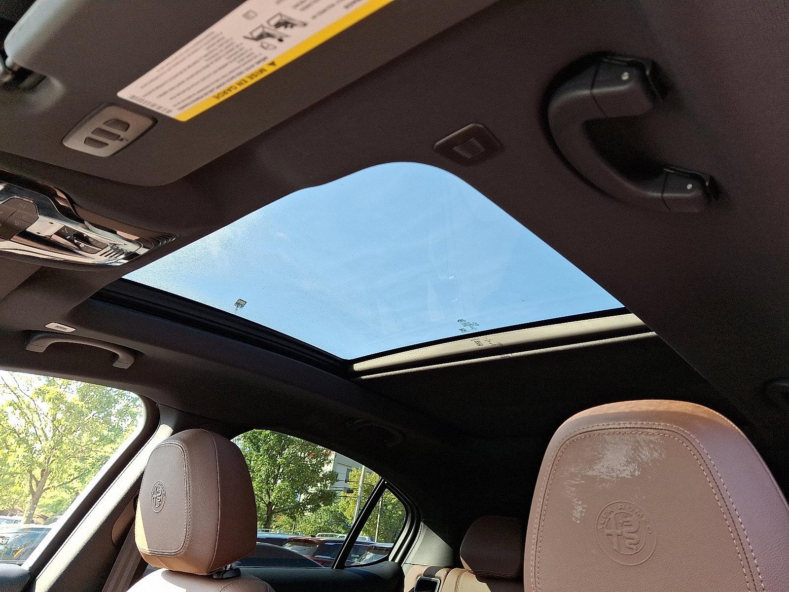 2022 Alfa Romeo Stelvio Vehicle Photo in Willow Grove, PA 19090