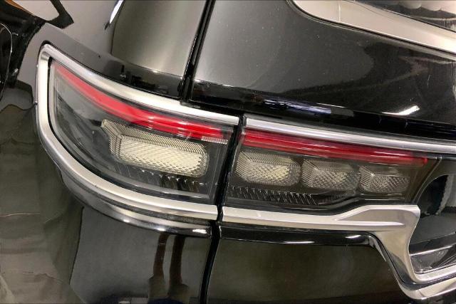 2022 Jeep Grand Wagoneer Vehicle Photo in Kansas City, MO 64114