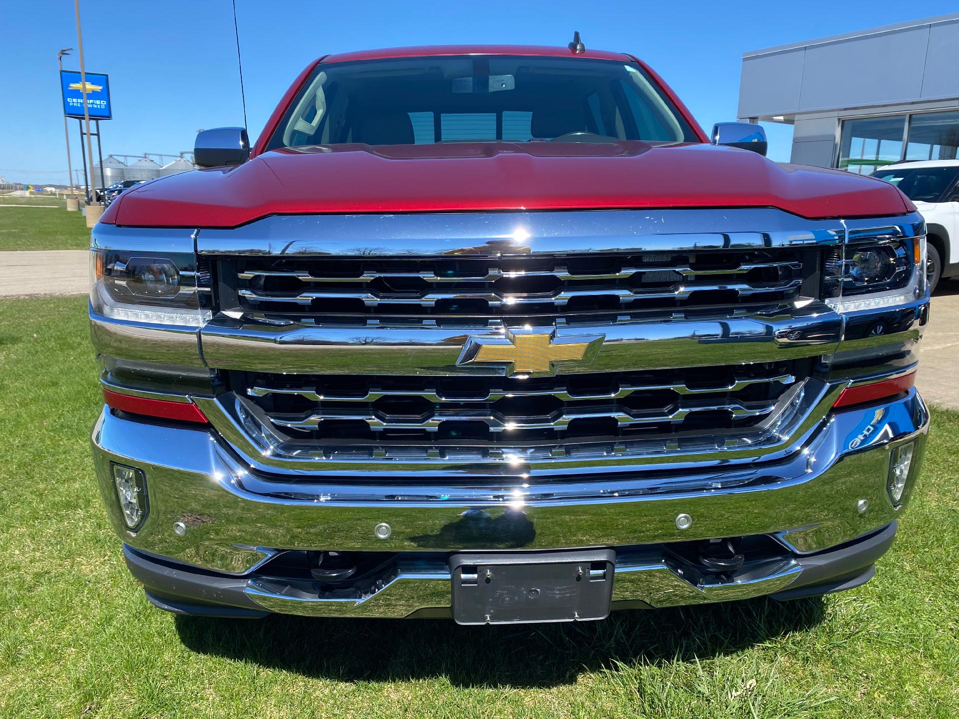 Used 2018 Chevrolet Silverado 1500 LTZ with VIN 3GCUKSEJ2JG381730 for sale in Sublette, IL