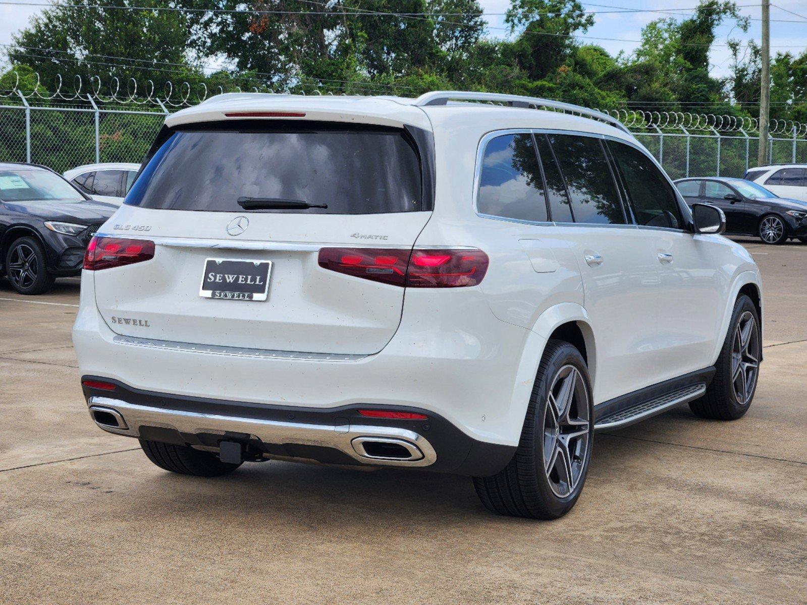 2024 Mercedes-Benz GLS Vehicle Photo in HOUSTON, TX 77079