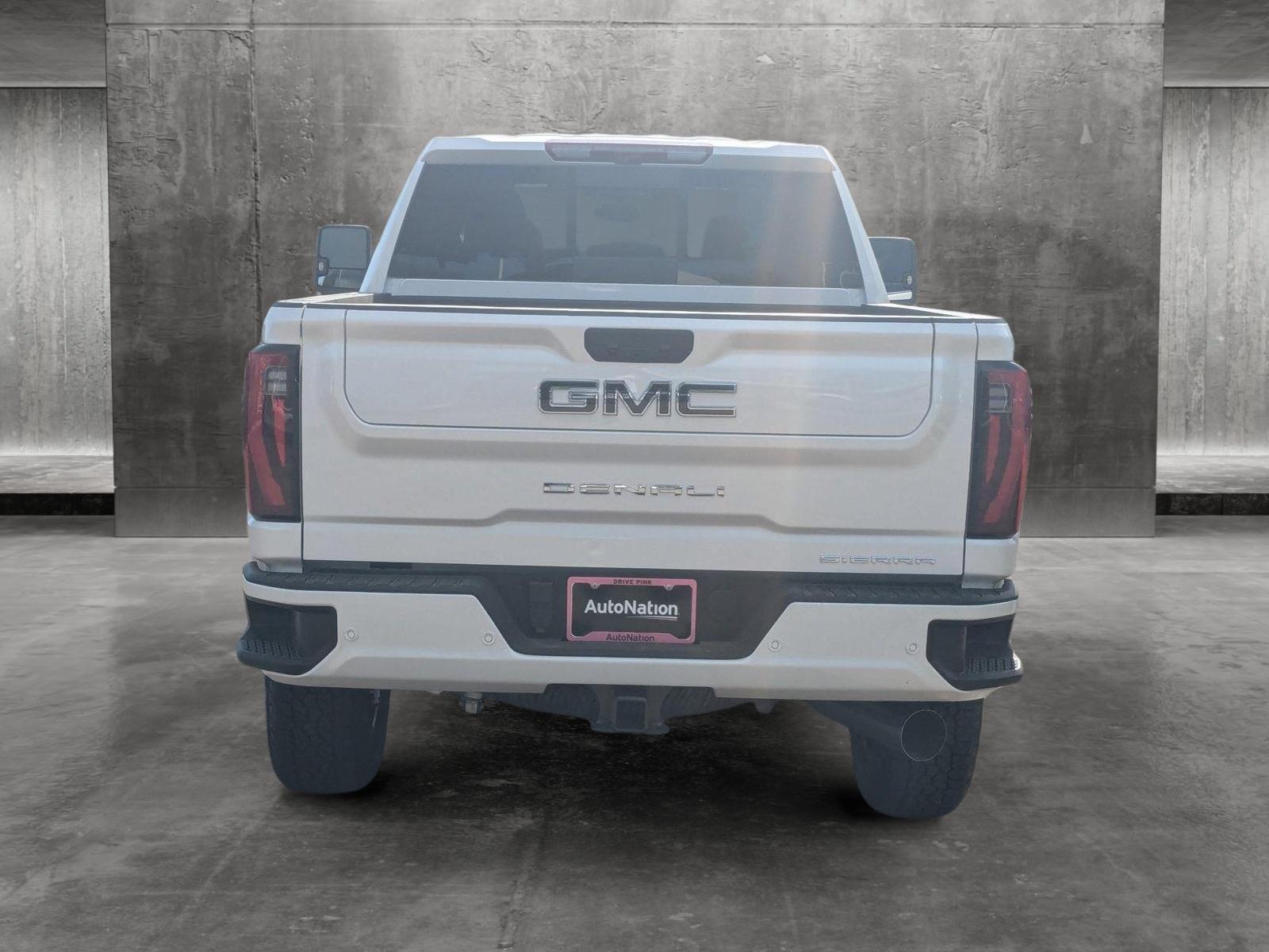 2024 GMC Sierra 2500 HD Vehicle Photo in LONE TREE, CO 80124-2750