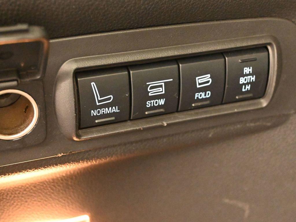 2015 Ford Explorer Vehicle Photo in Cedar Rapids, IA 52402