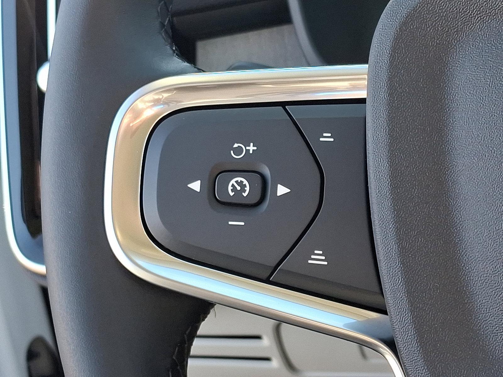 2025 Volvo XC40 Vehicle Photo in Trevose, PA 19053