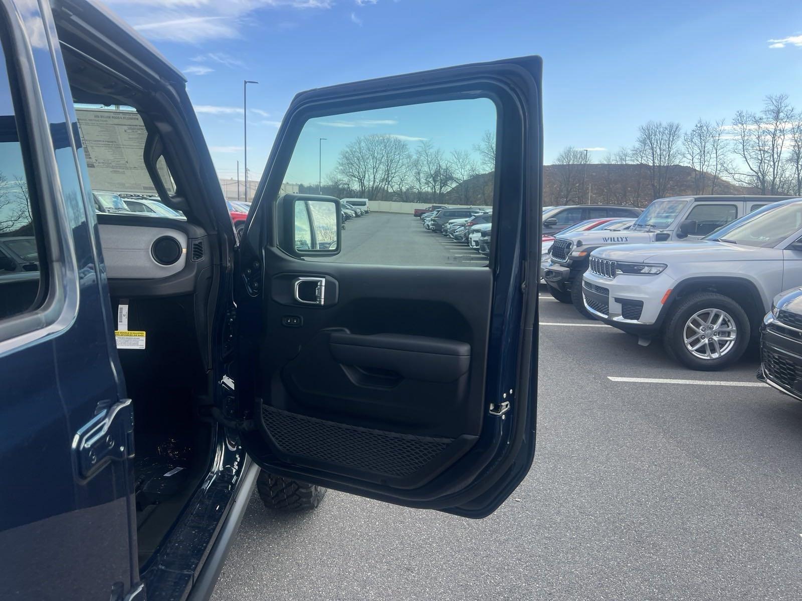 2025 Jeep Wrangler Vehicle Photo in Mechanicsburg, PA 17050-1707
