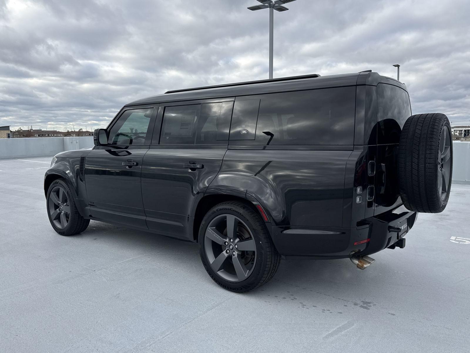 2024 Defender Vehicle Photo in AUSTIN, TX 78717