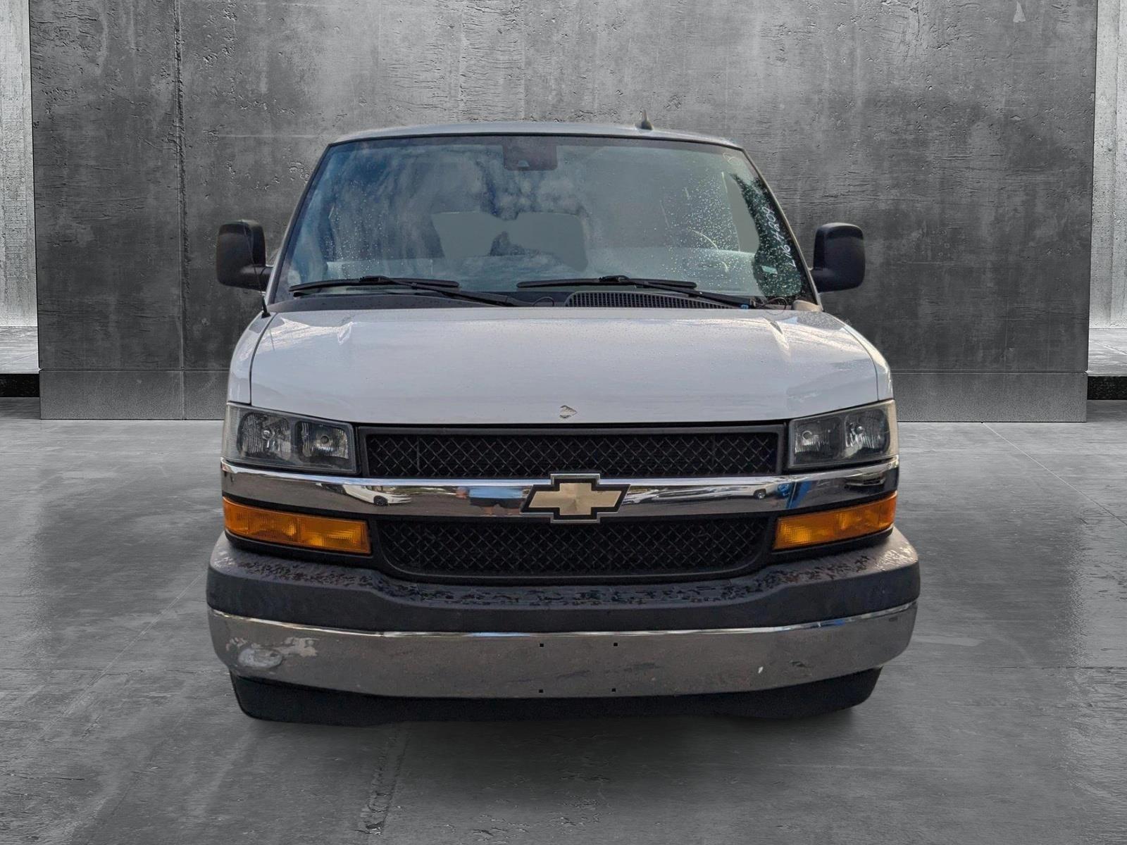 2020 Chevrolet Express Passenger 3500 Vehicle Photo in MIAMI, FL 33134-2699