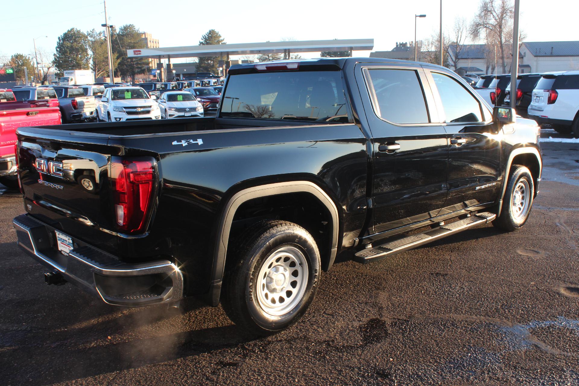 2025 GMC Sierra 1500 Vehicle Photo in AURORA, CO 80012-4011