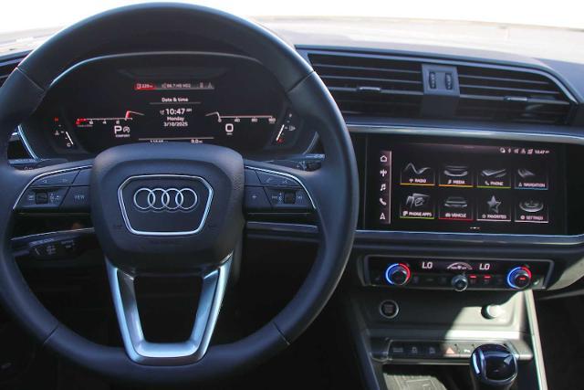 2024 Audi Q3 Vehicle Photo in SUGAR LAND, TX 77478