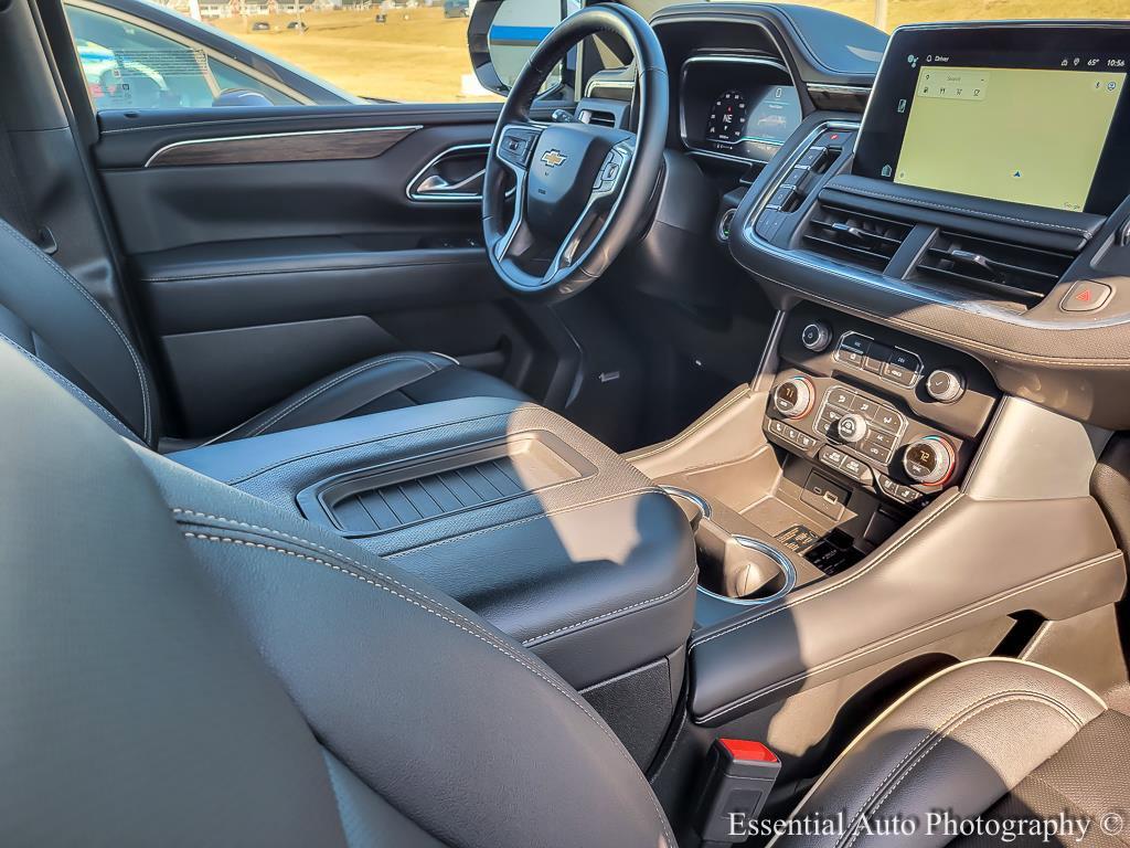 2023 Chevrolet Suburban Vehicle Photo in AURORA, IL 60503-9326