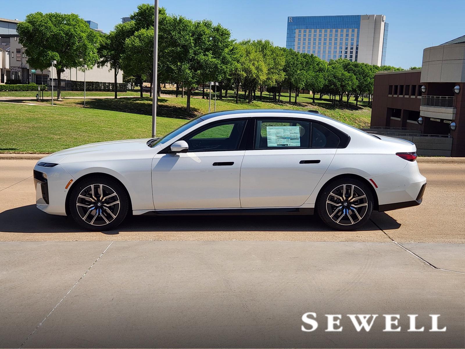 2025 BMW 740i xDrive Vehicle Photo in PLANO, TX 75024