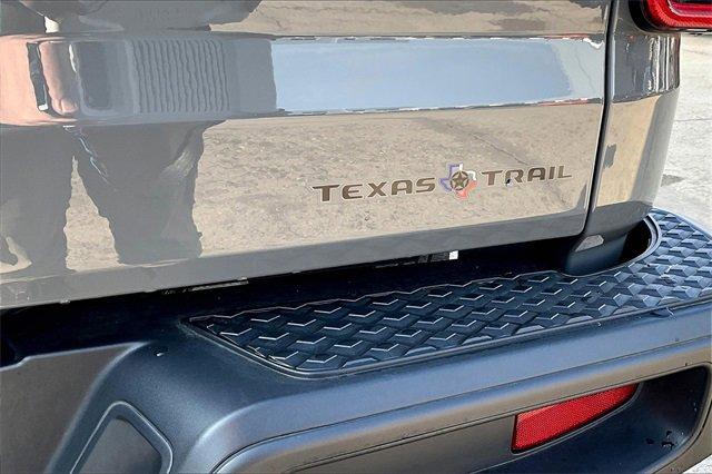 2021 Jeep Gladiator Vehicle Photo in TOPEKA, KS 66609-0000