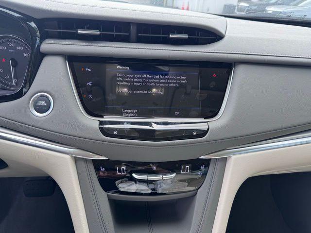 2025 Cadillac XT5 Vehicle Photo in DELRAY BEACH, FL 33483-3294
