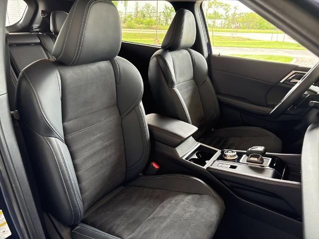2023 Mitsubishi Outlander Vehicle Photo in MANHATTAN, KS 66502-5036
