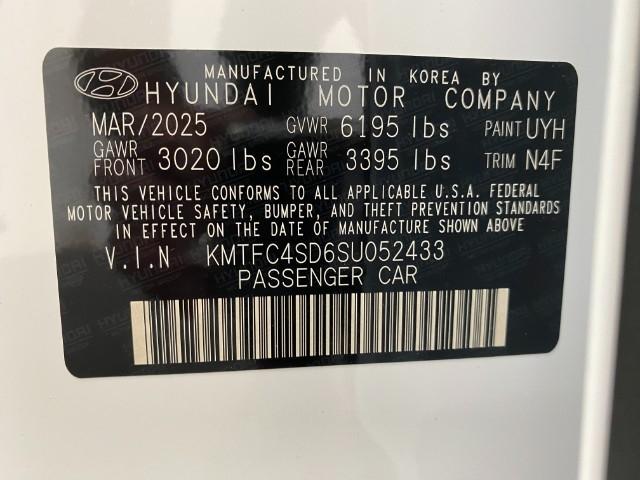 2025 Genesis G90 Vehicle Photo in Appleton, WI 54913