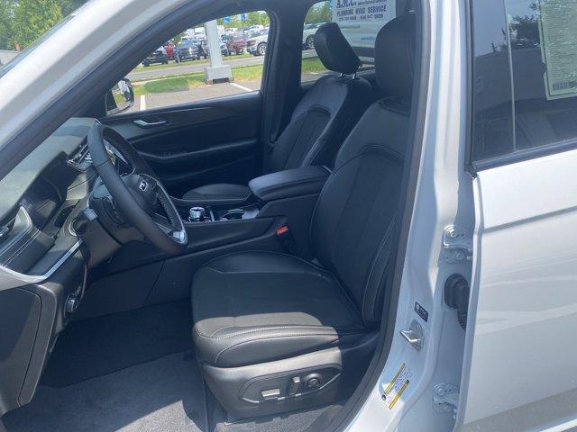 2025 Jeep Grand Cherokee Vehicle Photo in Doylsetown, PA 18901