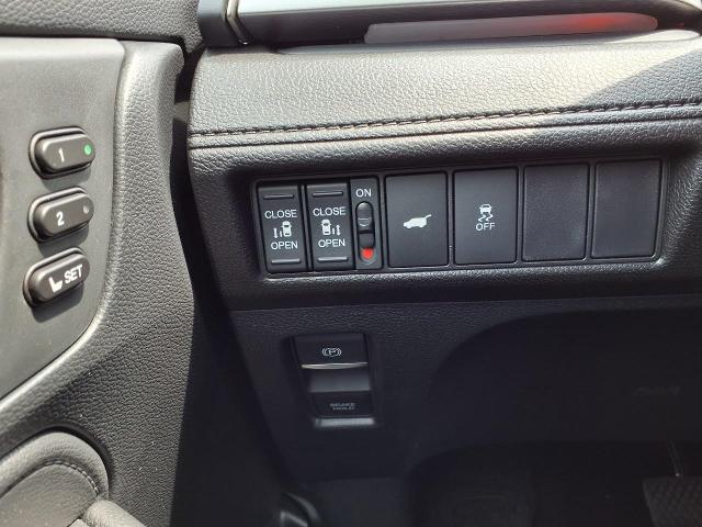 2025 Honda Odyssey Vehicle Photo in Oshkosh, WI 54904