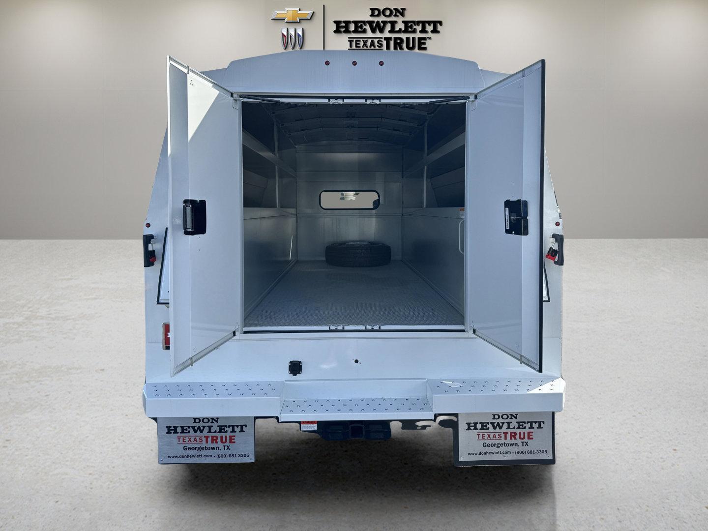2025 Chevrolet Silverado 3500 HD Chassis Cab Vehicle Photo in GEORGETOWN, TX 78626-7508
