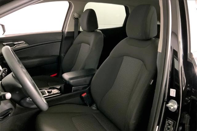 2023 Kia Sportage Vehicle Photo in Lees Summit, MO 64086