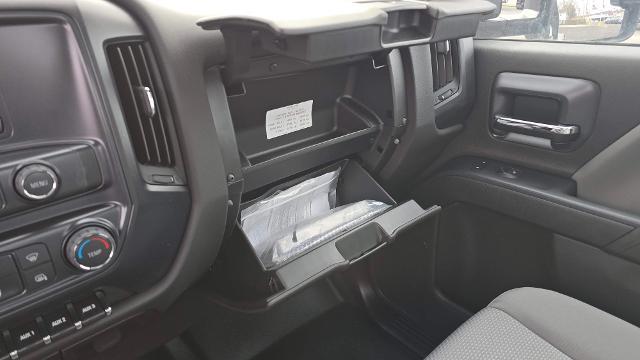 2024 Chevrolet Silverado Chassis Cab Vehicle Photo in INDEPENDENCE, MO 64055-1314