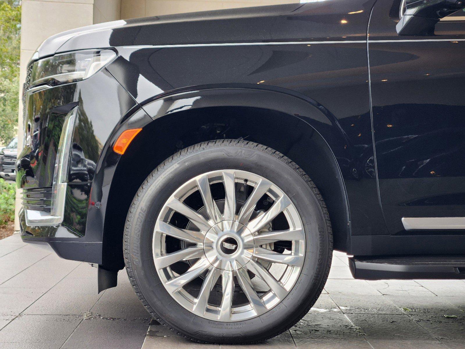 2024 Cadillac Escalade ESV Vehicle Photo in HOUSTON, TX 77079-1502