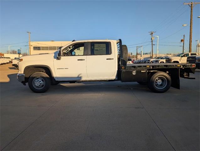 2025 Chevrolet Silverado 3500 HD CC Vehicle Photo in ENGLEWOOD, CO 80113-6708