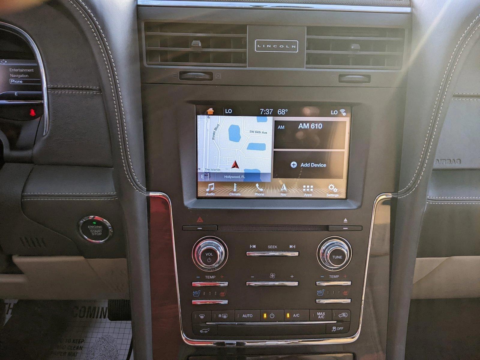 2017 Lincoln Navigator Vehicle Photo in PEMBROKE PINES, FL 33024-6534