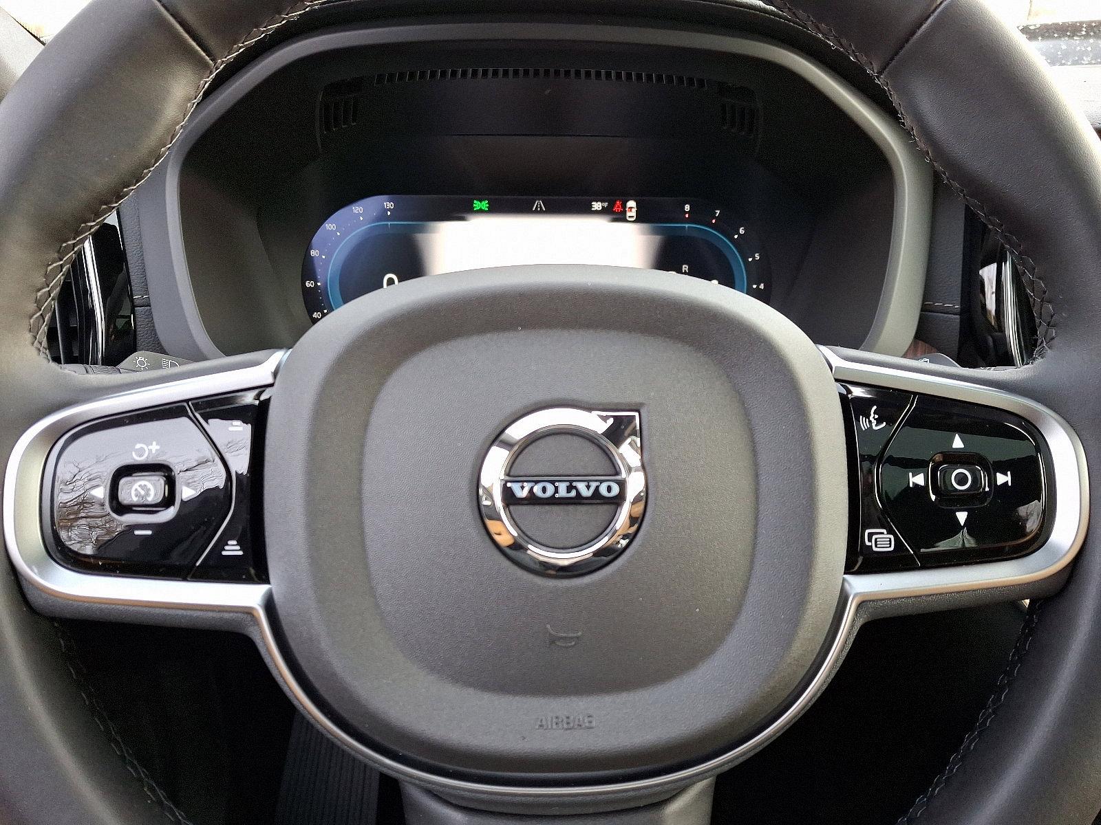 2025 Volvo XC60 Vehicle Photo in Trevose, PA 19053