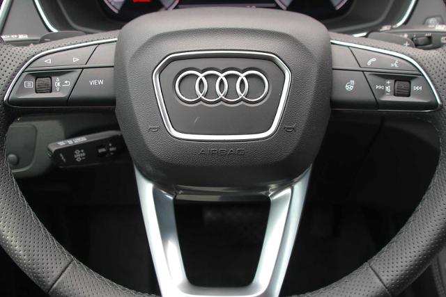 2024 Audi Q5 Vehicle Photo in SUGAR LAND, TX 77478