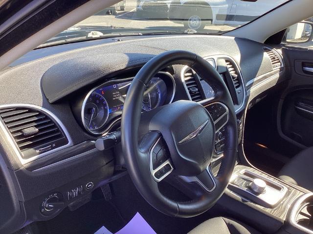 2022 Chrysler 300 Vehicle Photo in Gardner, MA 01440