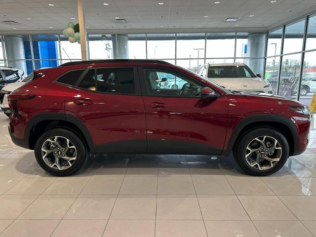 2025 Chevrolet Trax Vehicle Photo in COLUMBIA, MO 65203-3903