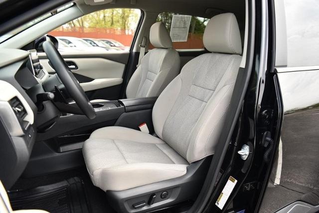 2024 Nissan Rogue Vehicle Photo in Ballwin, MO 63011