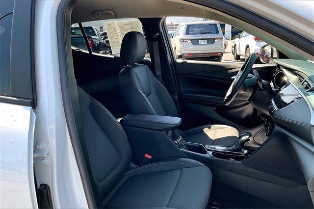 2022 Buick Encore GX Vehicle Photo in TOPEKA, KS 66609-0000