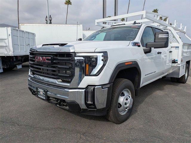 2025 GMC Sierra 3500 HD Chassis Cab Vehicle Photo in PASADENA, CA 91107-3803