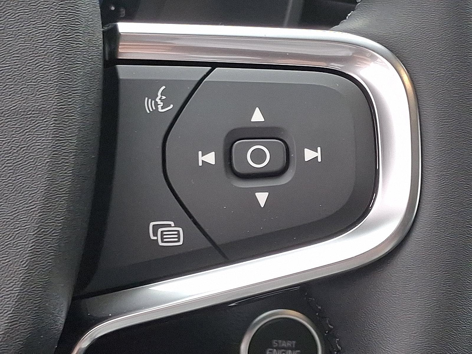 2025 Volvo XC40 Vehicle Photo in Trevose, PA 19053