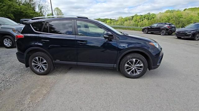 2017 Toyota RAV4 Hybrid Vehicle Photo in Pleasant Hills, PA 15236