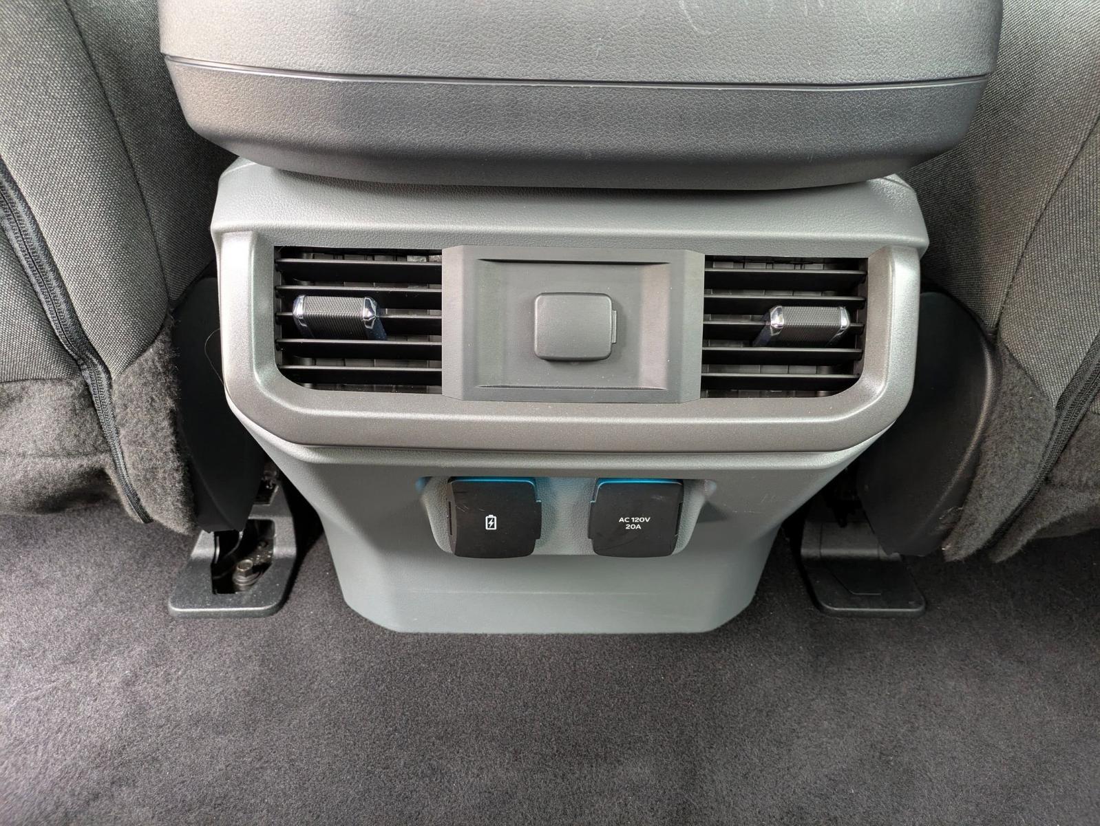 2023 Ford F-150 Lightning Vehicle Photo in SELMA, TX 78154-1460
