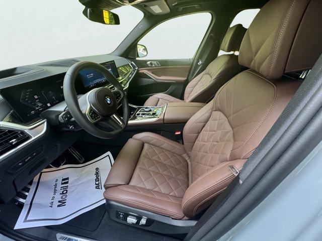 2025 BMW X5 M60i Vehicle Photo in LEOMINSTER, MA 01453-2952