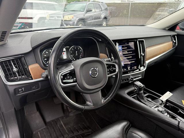 2017 Volvo S90 Vehicle Photo in Philadelphia, PA 19116